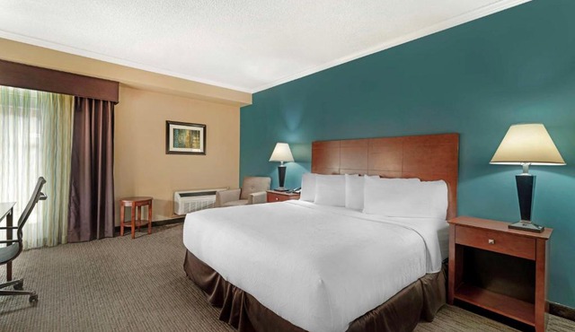 Best Western Plus Plattsburgh in Plattsburgh