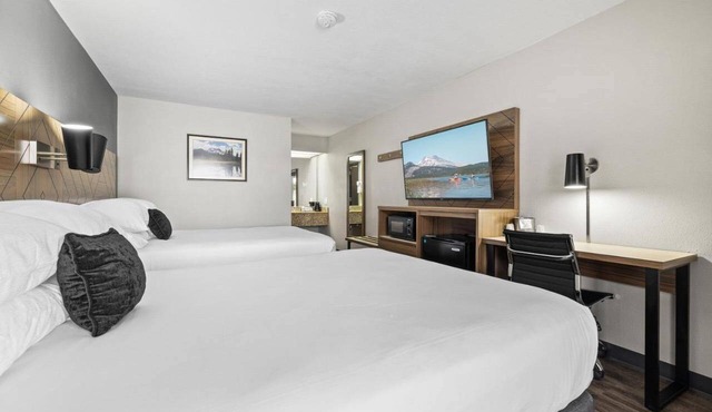 Better Choice For Your Vacation! Family-friendly Unit! Near Old Mill District! in Bend
