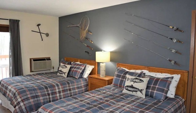 Birch Point Resort Condo #19 - Nelson Lake, Hayward in Hayward