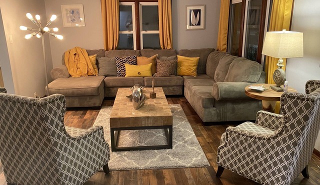 Brick Tudor Vacation Rental House Close To Lake Michigan And Downtown in Manitowoc