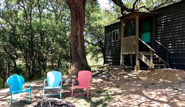 Bright and Cheery Riverside Cabin in Texas Wine Country in Mason