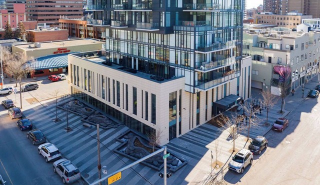 Bright & Stylish Beltline Condo – Walk Everywhere! Bright, comfortable 2-bedroom in Calgary