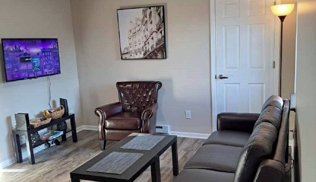 Burlington Getaway blocks from downtown, Echo Lake, min's frm Lake Geneva & Milw in Burlington