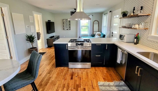 [C] Private Country Retreat 10 Acres + 4 Min to Lawrence in Lawrence