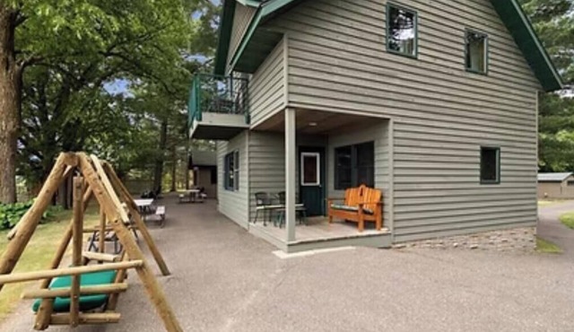 Cabin 1 at Heath's Resort in Pine River