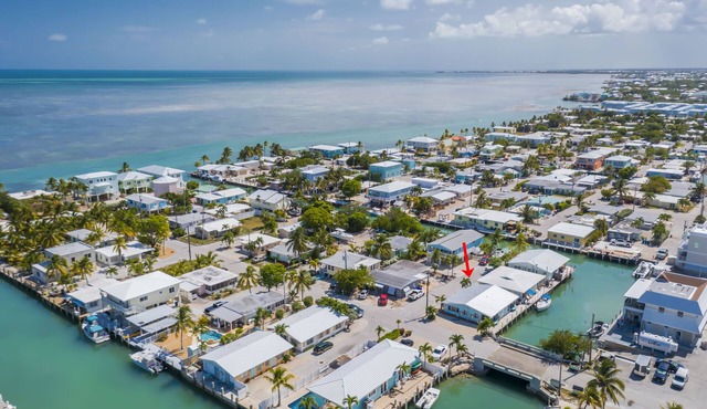 Canal Front, Boat Dock, Updated! in Marathon