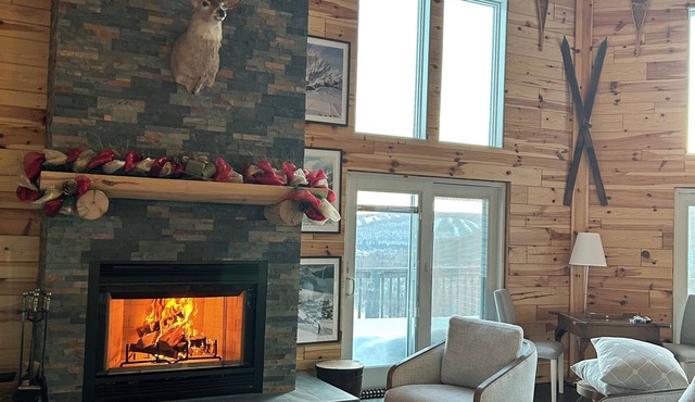 Chalet MoNARCH NewLuxury 3bd 3 bath with Loft additional beds sleep 8+ in Ellicottville