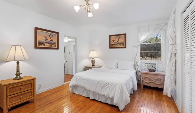 Charlie IV House at Y.O. Ranch Headquarters - 4-Bedroom Ranch Stay in Mountain Home