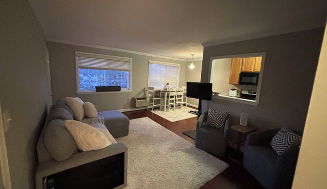 Charming 1BR/1BA on Main St – Heart of Laurel Living! in Laurel