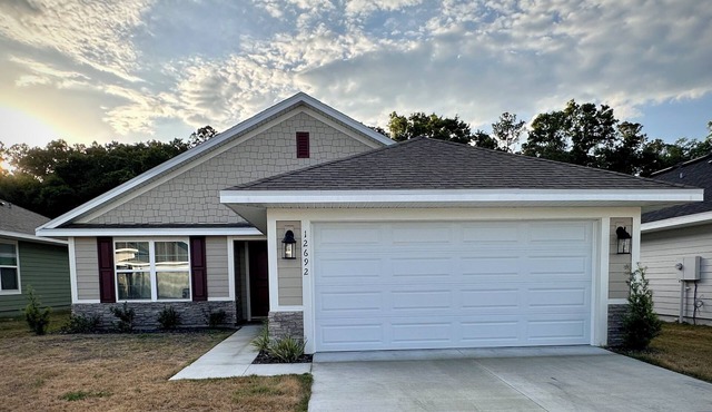 Charming 3-bedroom house with AC, WiFi in lovely Alachua in Alachua