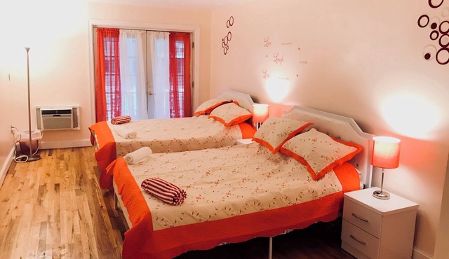 Charming 4-bedroom, 2 bath, balcony townhome in Queens in Queens