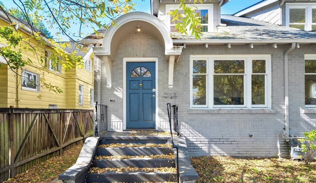Charming and Spacious Seattle 3B3B Townhome in Seattle