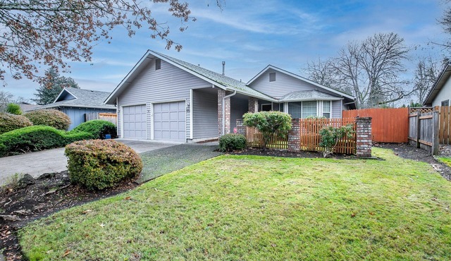 Cheerful, Comfortable and Convenient 3 Bedroom Home in Eugene