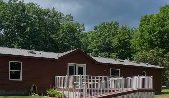 Chief Lake Lodge #10 -Tremendous 3-bedroom house with AC in charming Hayward, Wi in Hayward