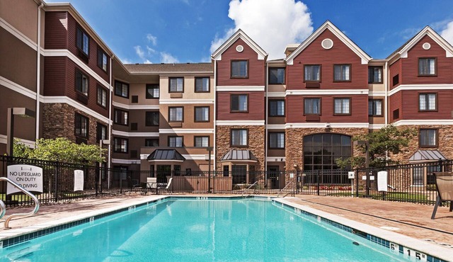 Comfortable Suite in Tulsa | FREE Breakfast + Fitness Center + Seasonal Outdoor Pool in Tulsa