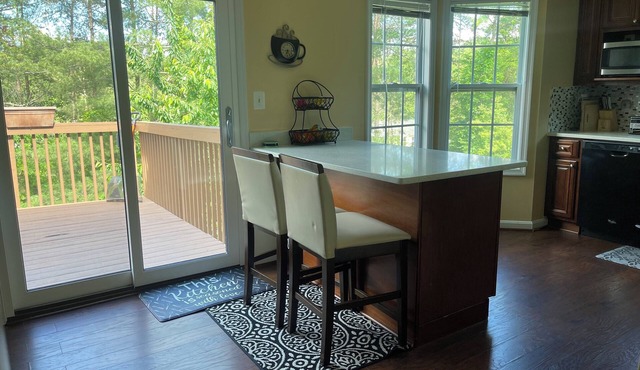 Comfy Vacation Retreat in Woodbridge