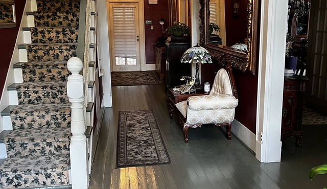 Commodore Bed & Breakfast / Commodore Suite in Bainbridge