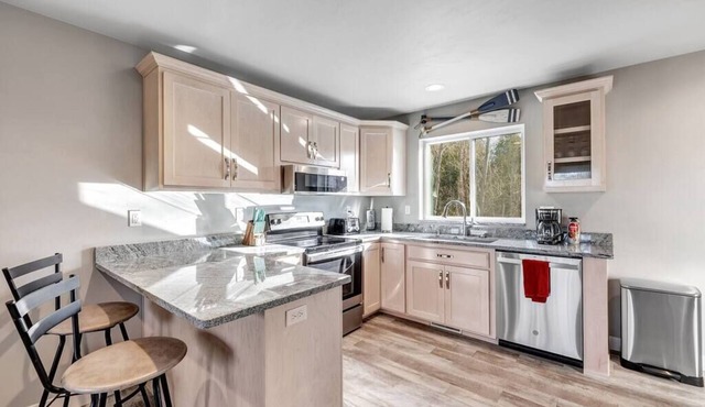 CONDO 7-Coastal Chic Condo in the Heart of Sister Bay! in Sister Bay