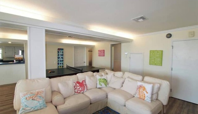 Cool Coastal Getaway with a Pool! in Rockport