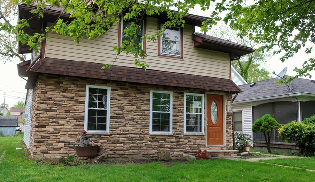 Cottage in Private Beach Community Near Cedar Point and Kalahari in Huron