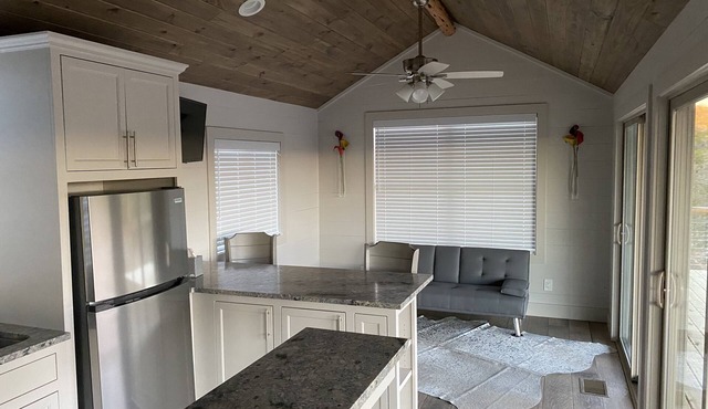 Couples Retreat Lakeside in Ingram