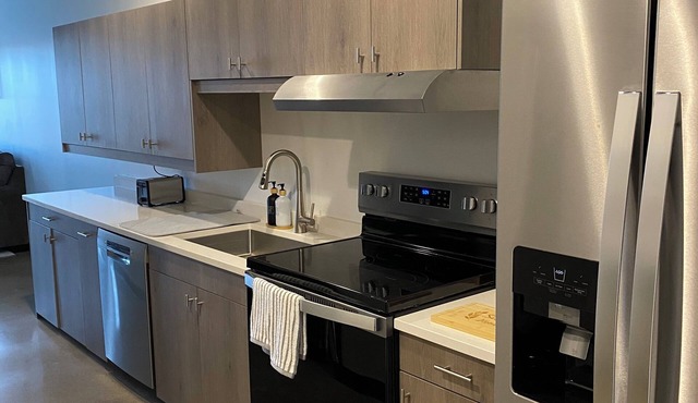 Cozy 1-bedroom apartment in charming Aurora with WiFi, AC in Aurora