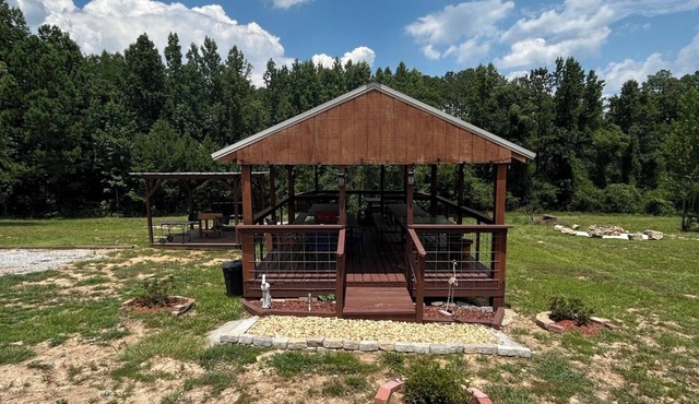 Cozy cottage with AC, Pet-friendly, Near West Point Lake in Five Points