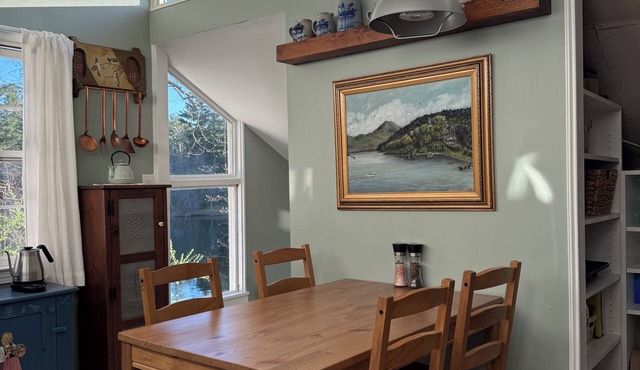 Cozy Lake Cottage in charming Dunstable in Dunstable