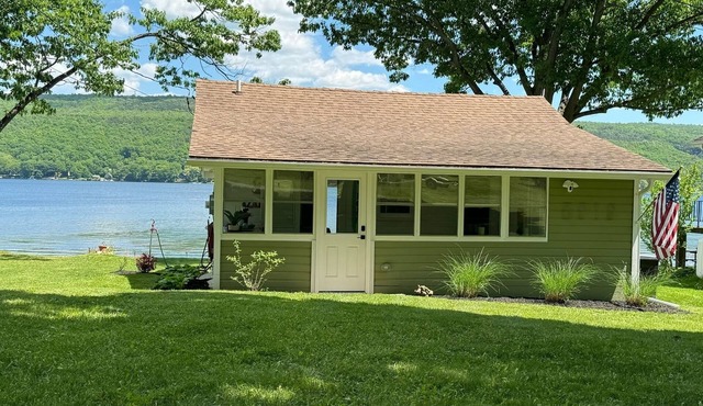 Cozy Lake Front Cottage in Honeoye