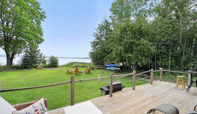 Doc's Place on Lark's: Sleeps 4-Kayaks-Lakefront! in Pellston