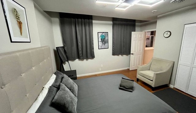 Downtown Albany 1 Bed + Workstation @ Maiden Lane in Albany