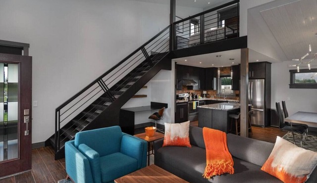 Downtown Driggs Modern Marvel - Walkable! in Driggs