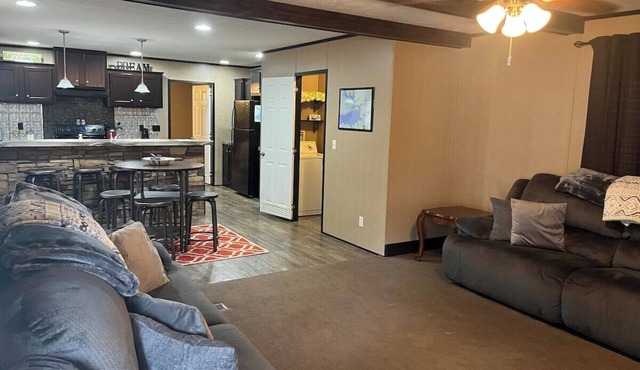 Dutchess Creek Retreat in PORUM
