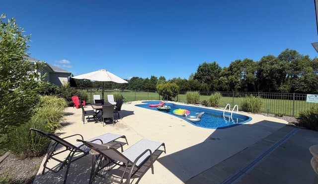 Escape to Your Own Private Oasis In Moyock, NC in Moyock