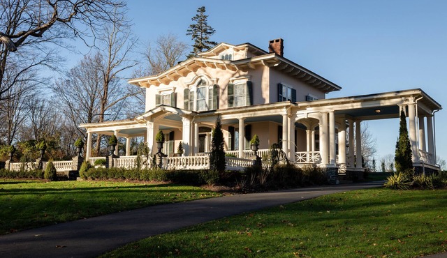 Exclusive Villa in Thompson