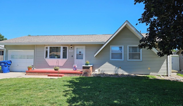 Fantastic 4bd house with ping-pong table & piano - close to state lakes. in Fremont