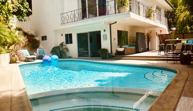 Fun & Luxurious Hollywood Oasis Private Pool/Spa-Best Location-Double Quarters in Los Angeles