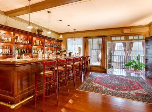 Gateways Inn in Lenox