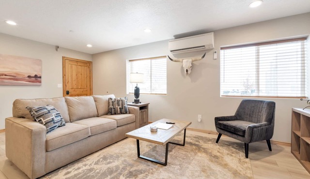 Gorgeous 1 BD/2 BTH in historic Morgan and central to recreation. in Morgan