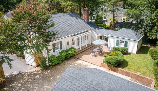 GreenLeaf | Close to UVA and Downtown, Sleeps 7 with Yard! in Charlottesville
