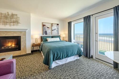 Ground Floor Studio - Easy Beach Access - Pool and Hot Tub in Lincoln City