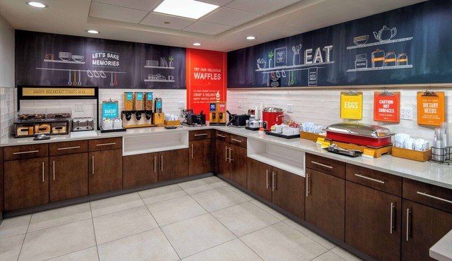 Hampton Inn Long Island/Commack in Commack