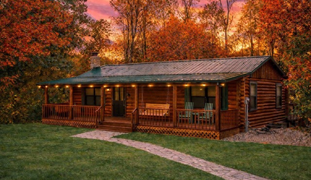 Havenbrook~Rustic luxury, 10acres, hot tub in New Plymouth