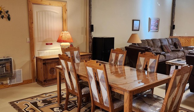 "High End Luxury Cabin", Forest Access, Spacious, Views, Elevation, Sparkling in Cloudcroft