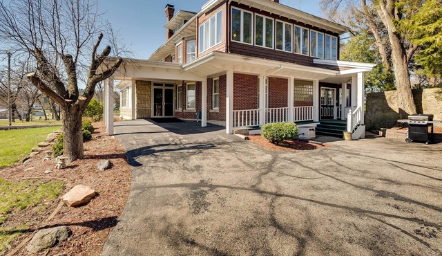 Historic Blanchardville Retreat - 'Eliza House' in Blanchardville