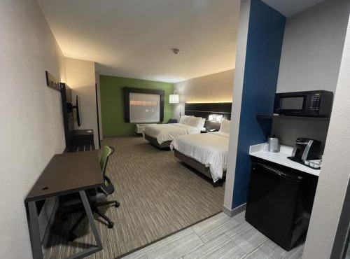 Holiday Inn Express Hotel and Suites Ada by IHG in Ada