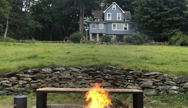 Hudson Valley Sunset House - Grill, Fire Pit, Hiking, near West Point in Cornwall