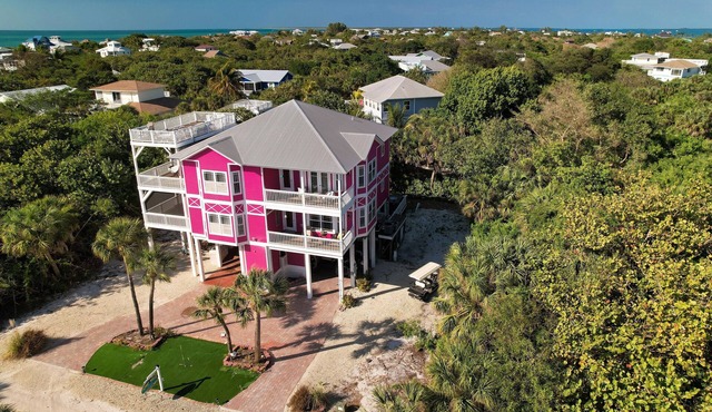 HUGE LUXE HOUZ! ELEVATOR-2 CARTS-PRIVATE POOL+ISLAND CLUB GUEST MEMBERSHIP-PETS in North Captiva