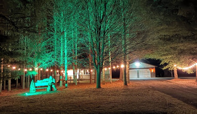 Immersed in Nature, Hot Tub, Sleeps 9, EV Charger in Cascade