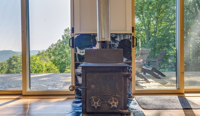 'Inchworm Ranch' Blue Ridge Cabin, Pets Welcome in Spruce Pine